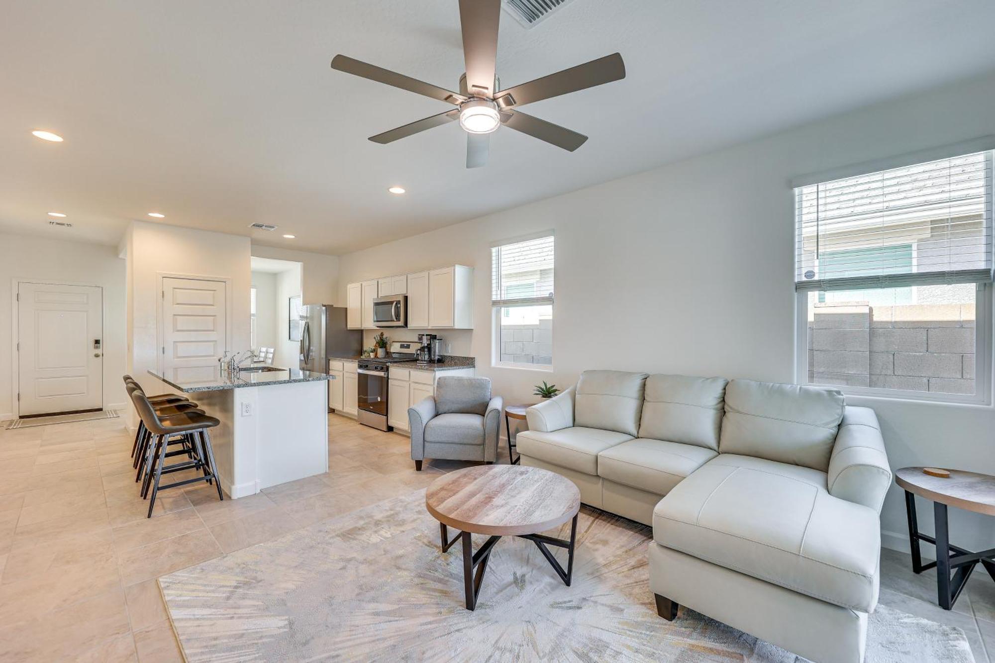 Maricopa Home With Putting Green And Covered Patio! Eksteriør billede
